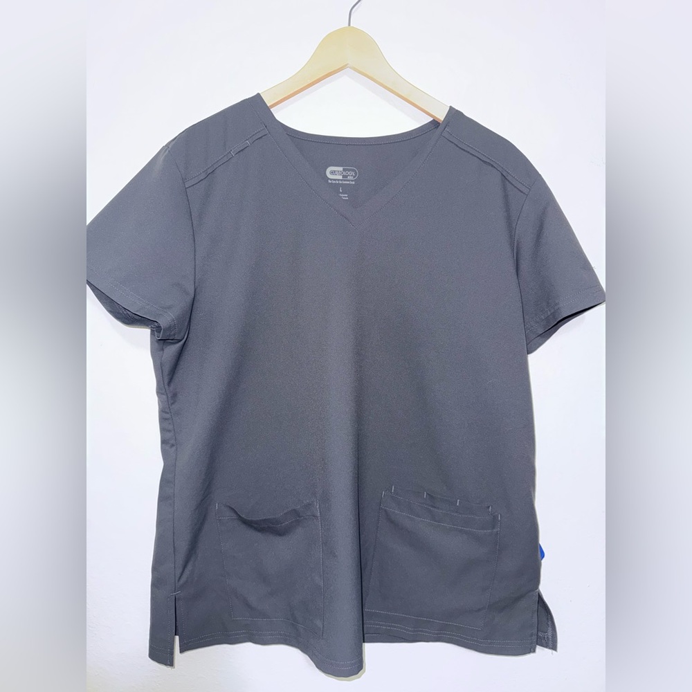 grey Curology By KOI scrub top Large